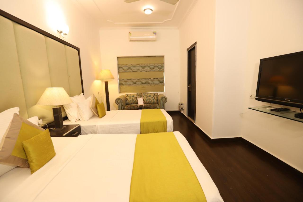 Hotel Capitol Hills - Greater Kailash Delhi Nowe Delhi Zewnętrze zdjęcie