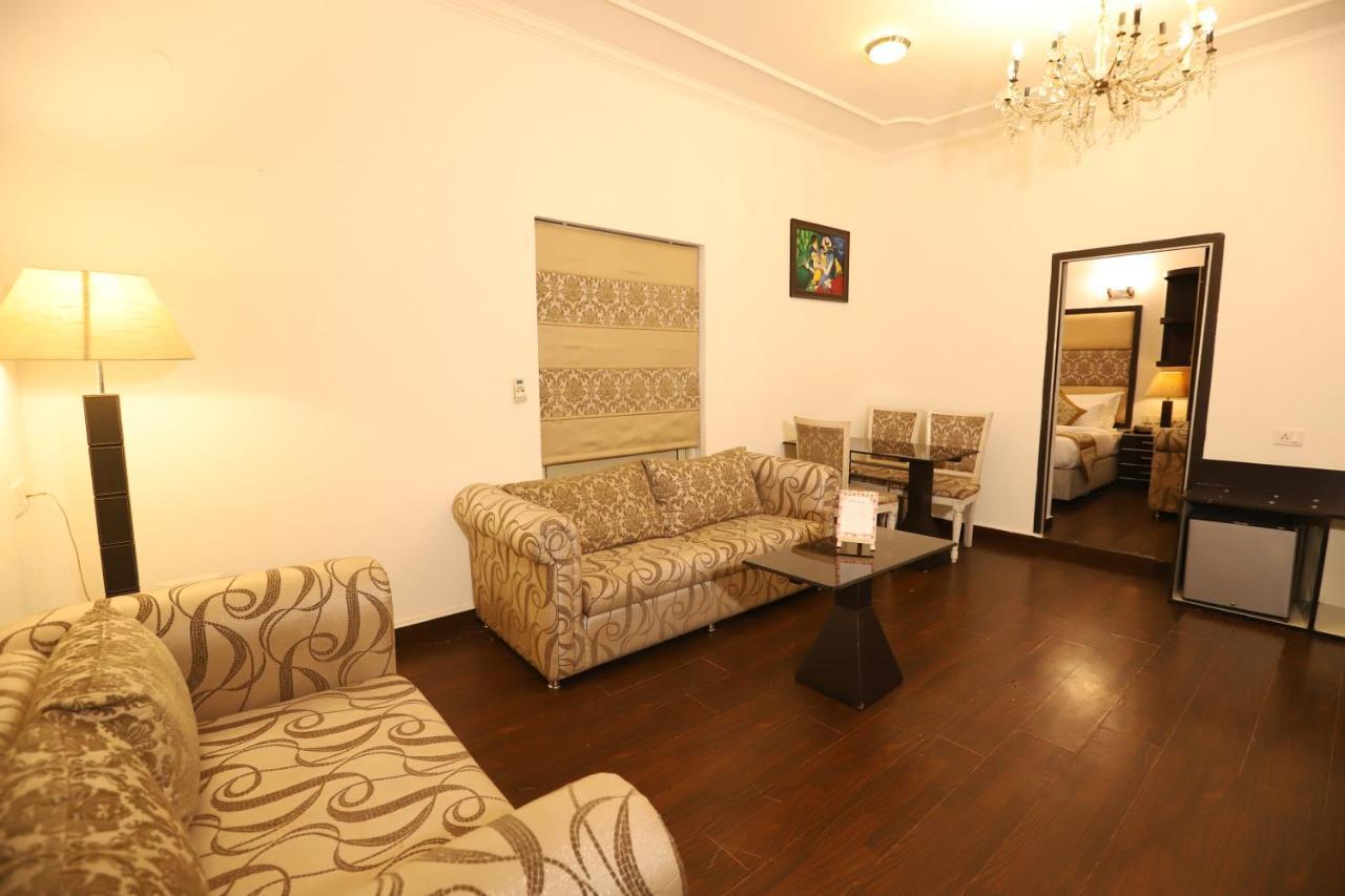 Hotel Capitol Hills - Greater Kailash Delhi Nowe Delhi Zewnętrze zdjęcie