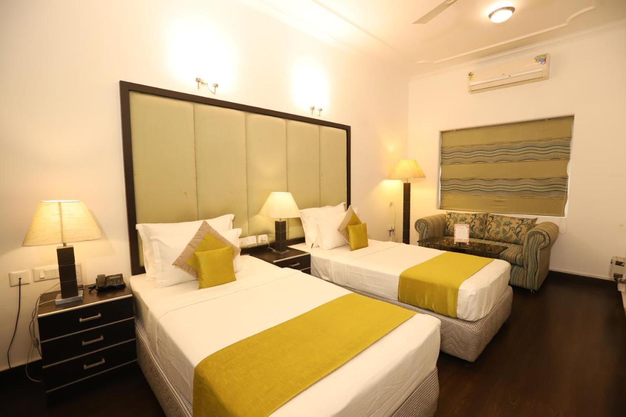 Hotel Capitol Hills - Greater Kailash Delhi Nowe Delhi Zewnętrze zdjęcie