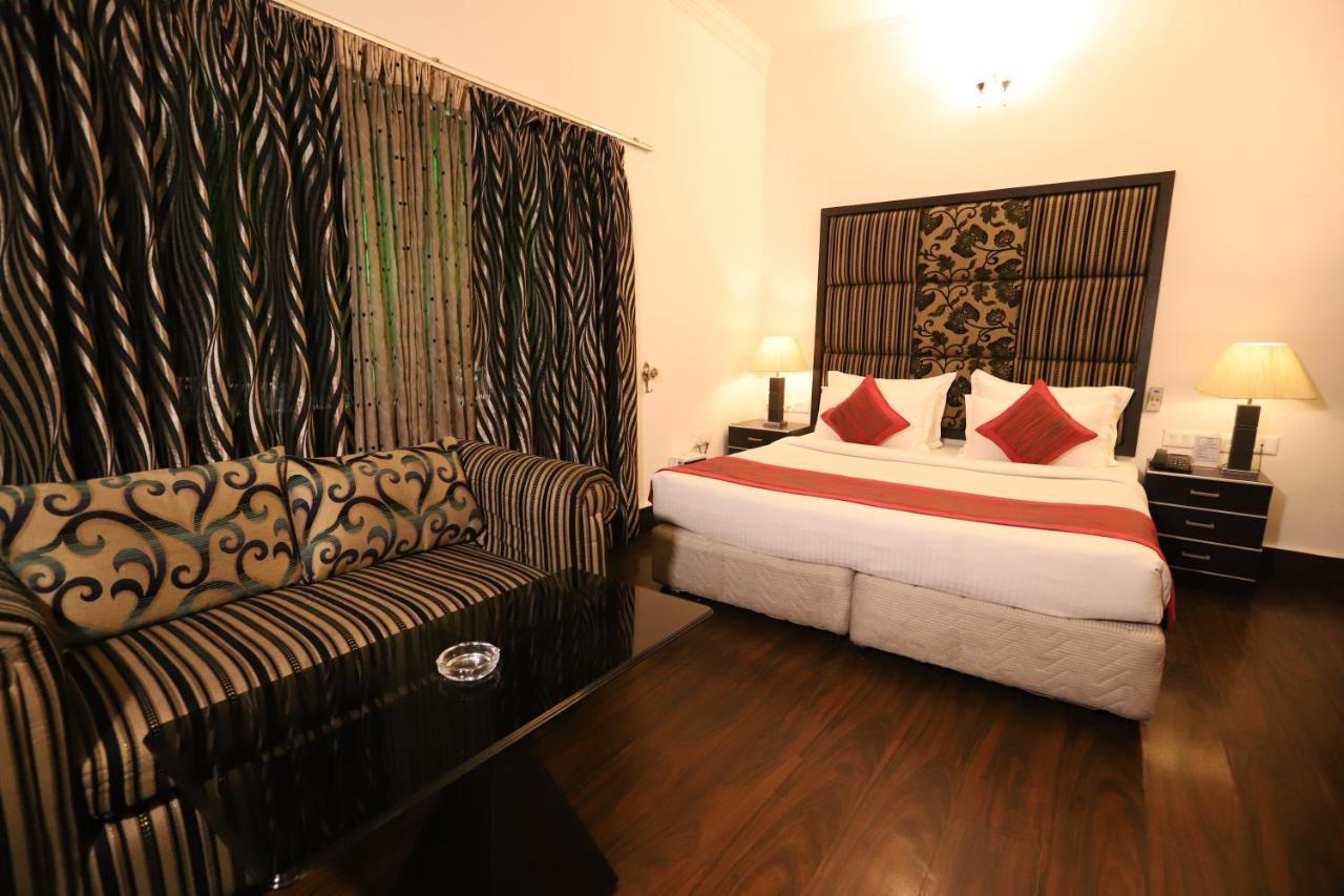 Hotel Capitol Hills - Greater Kailash Delhi Nowe Delhi Zewnętrze zdjęcie