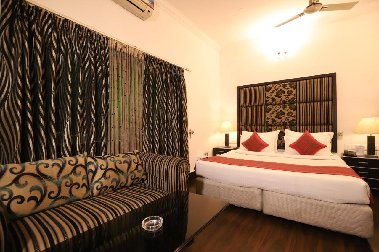Hotel Capitol Hills - Greater Kailash Delhi Nowe Delhi Zewnętrze zdjęcie