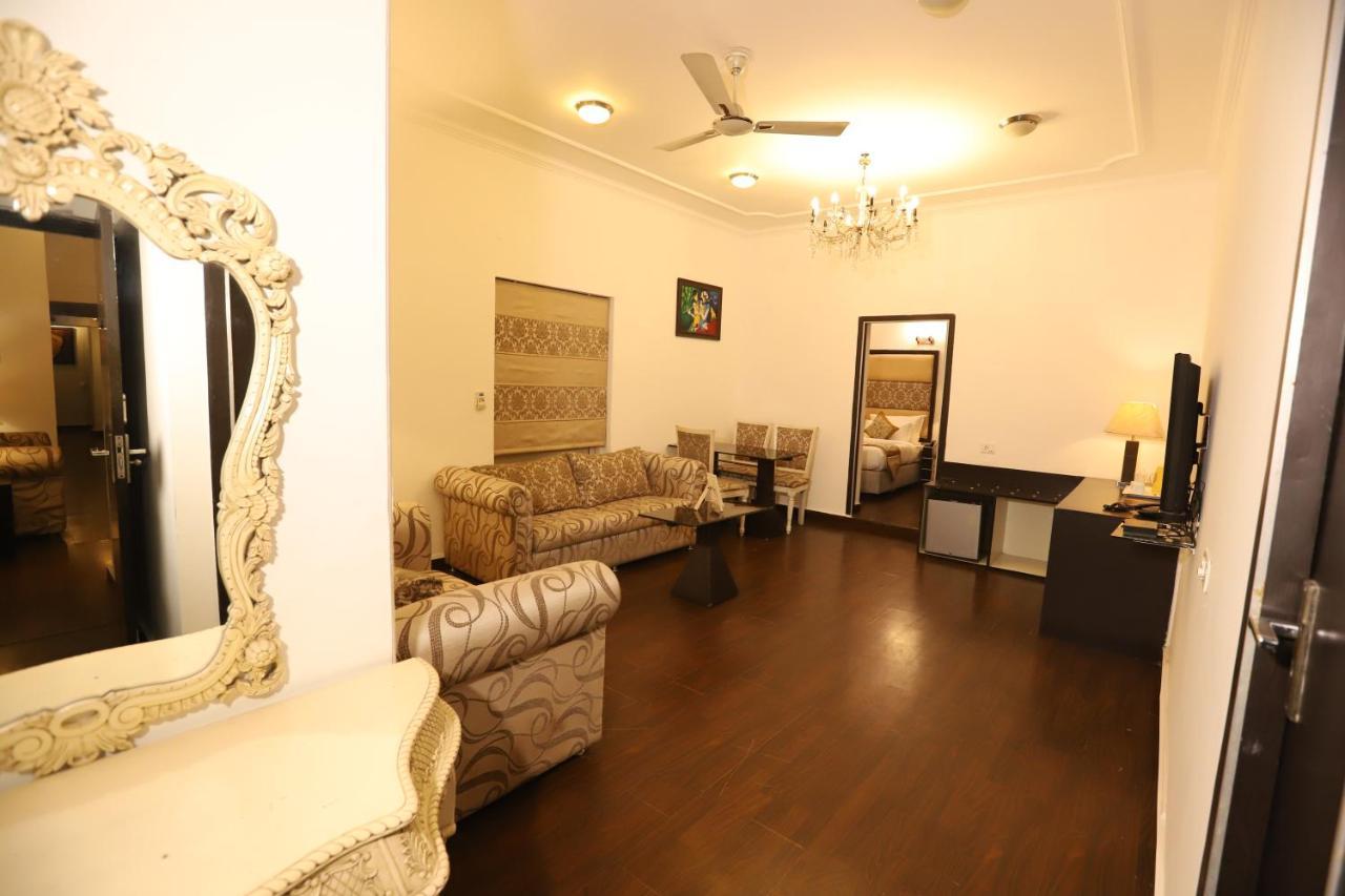 Hotel Capitol Hills - Greater Kailash Delhi Nowe Delhi Zewnętrze zdjęcie