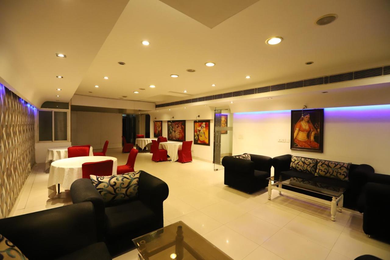 Hotel Capitol Hills - Greater Kailash Delhi Nowe Delhi Zewnętrze zdjęcie